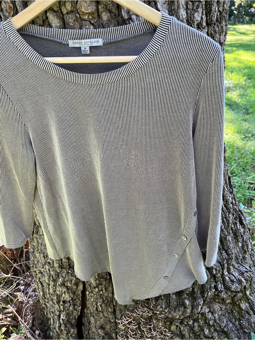 ⭐️Green Envelope Ribbed Top in size M - Picture 4 of 5